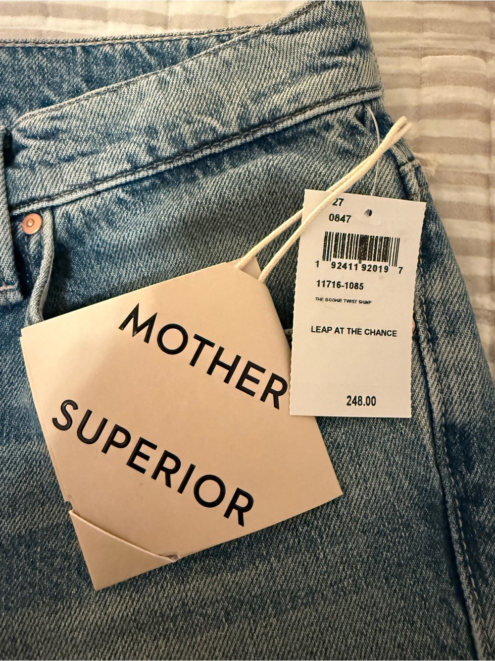 Mother Bookie Twist Sneak Jeans - Picture 3 of 4